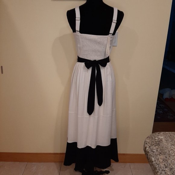 Lovestitch Linen Blend Dress - Picture 6 of 14